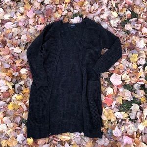 Cute black knitted cardigan!